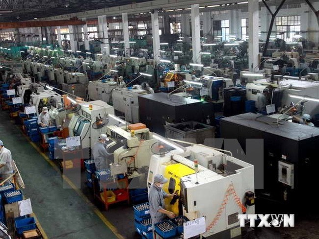 Industrial production index rises 7% in 8 months - ảnh 1